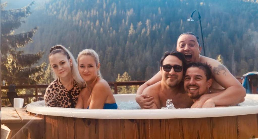 Cabana "Trei Brazi " Retezat Rîu de Mori エクステリア 写真
